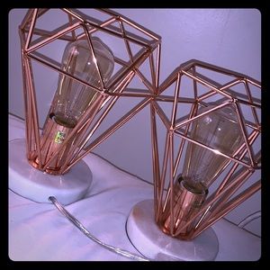 Diamond shaped lamp lights